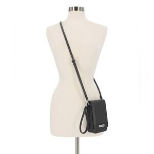 NWT Nautica Catalina Vegan Leather RFID Women Crossbody Cell Phone Holder Wallet